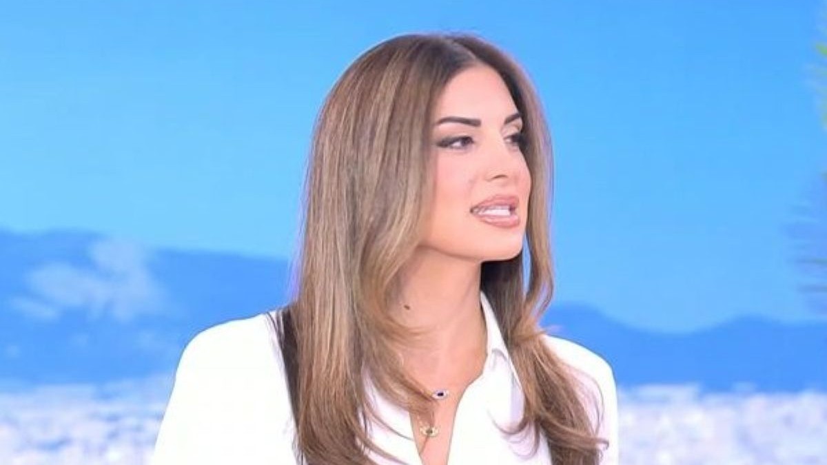 Σταματίνα Τσιμτσιλή: Η συγκίνηση για την αποφοίτηση της κόρης της από το Δημοτικό