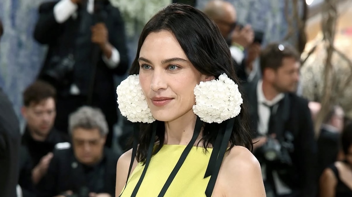 Η Αλέξα Τσανγκ ήρθε στην Ελλάδα με super summer style