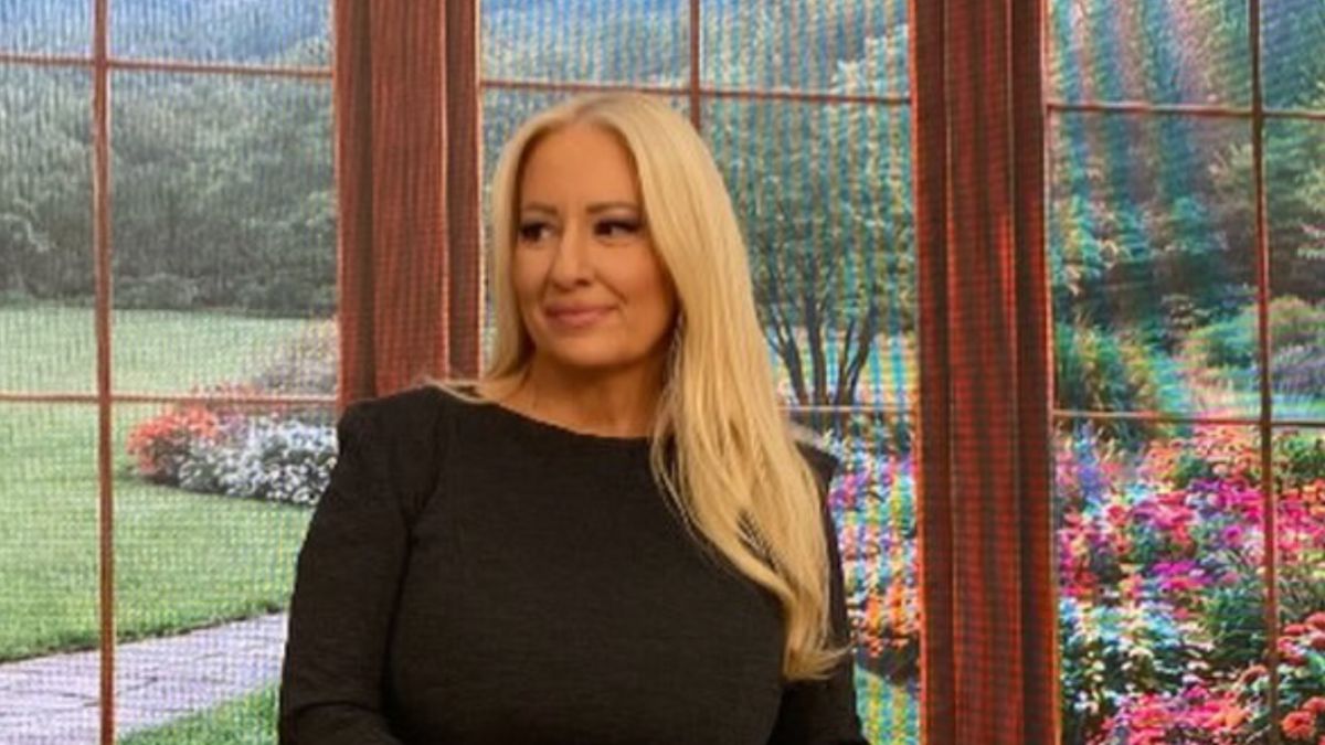 Αφροδίτη Γραμμέλη: «Καρφιά» για τον νεοπλουτισμό και την επίδειξη στα social