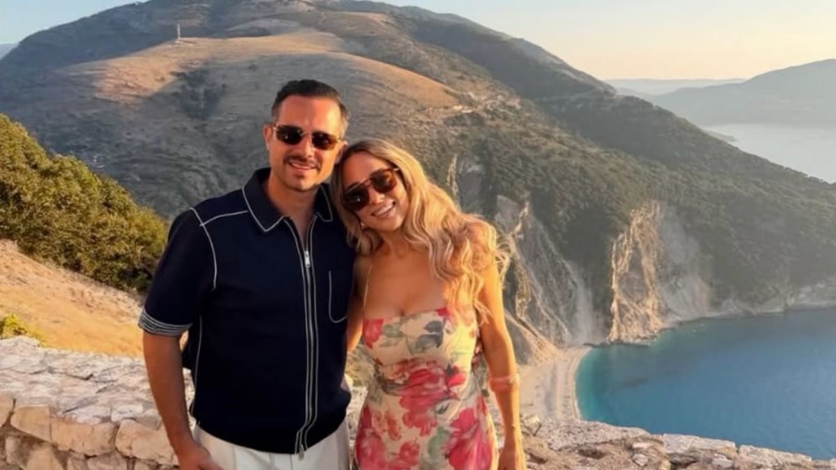 Καλομοίρα: Καλοκαιρινές διακοπές στην Κεφαλονιά με τον σύζυγό της, Γιώργο Μπούσαλη