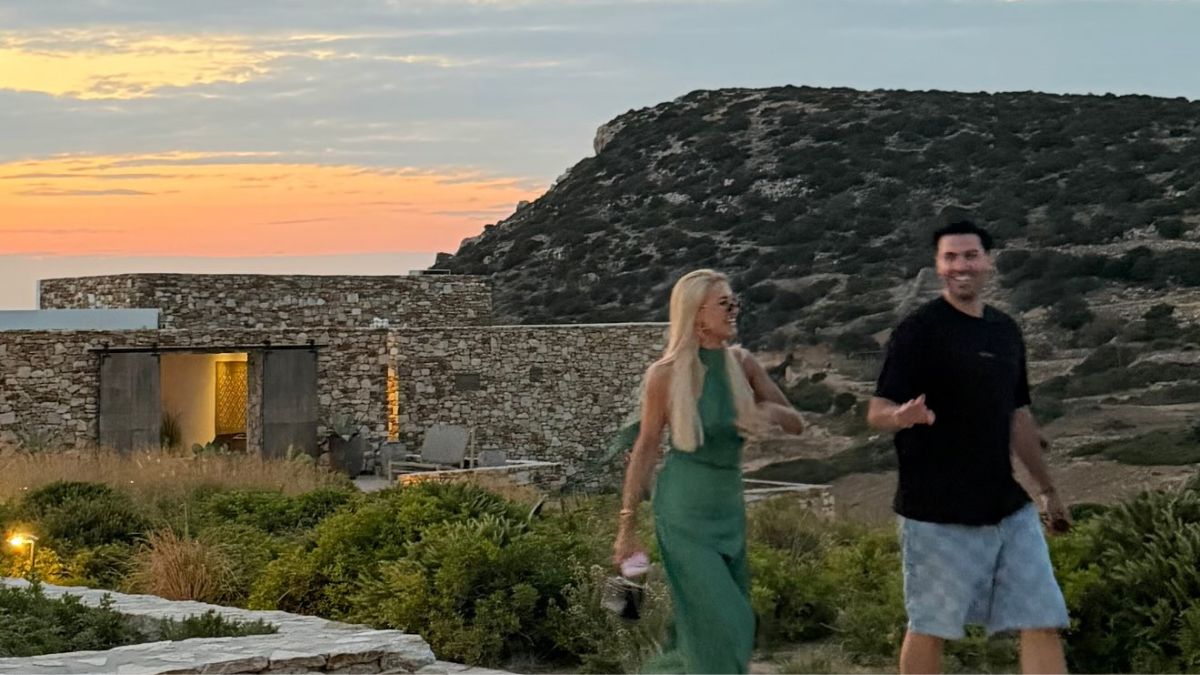 Ιωάννα Τούνη: Οι νέες εικόνες με τον σύντροφό της και τον γιο της στην Αντίπαρο