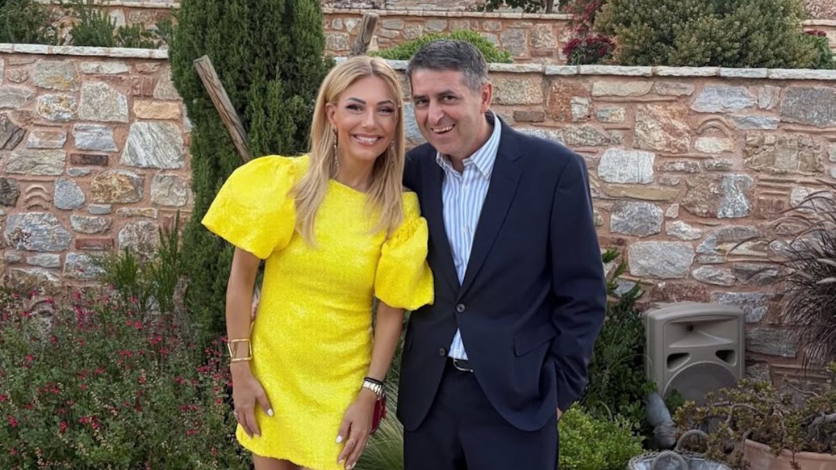 Γιώργος Μυλωνάκης: Στο πλευρό της συζύγου του, Τίνας Μεσσαροπούλου σε γάμο