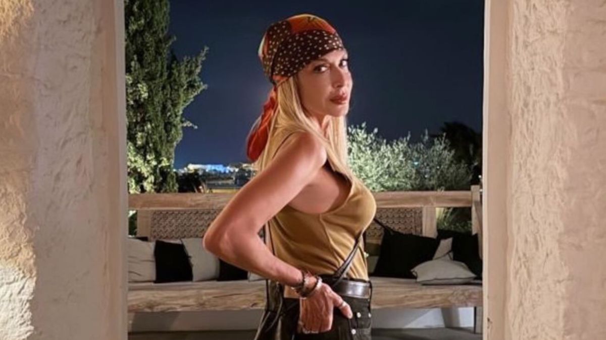 Άννα Βίσση: Νέα λαμπερή εμφάνιση στην Ίμπιζα