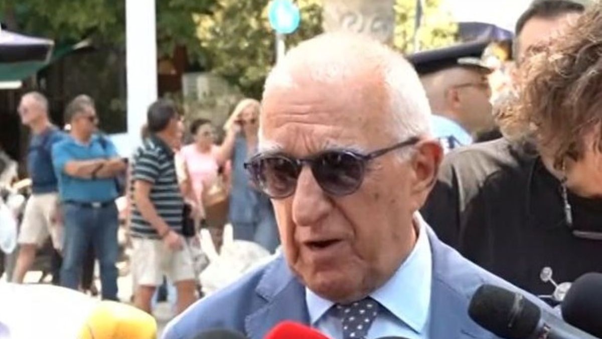 Νικήτας Κακλαμάνης για Μάρω Κοντού: «Πάλεψε σχεδόν μόνη της δύο χρόνια με τον καρκίνο»