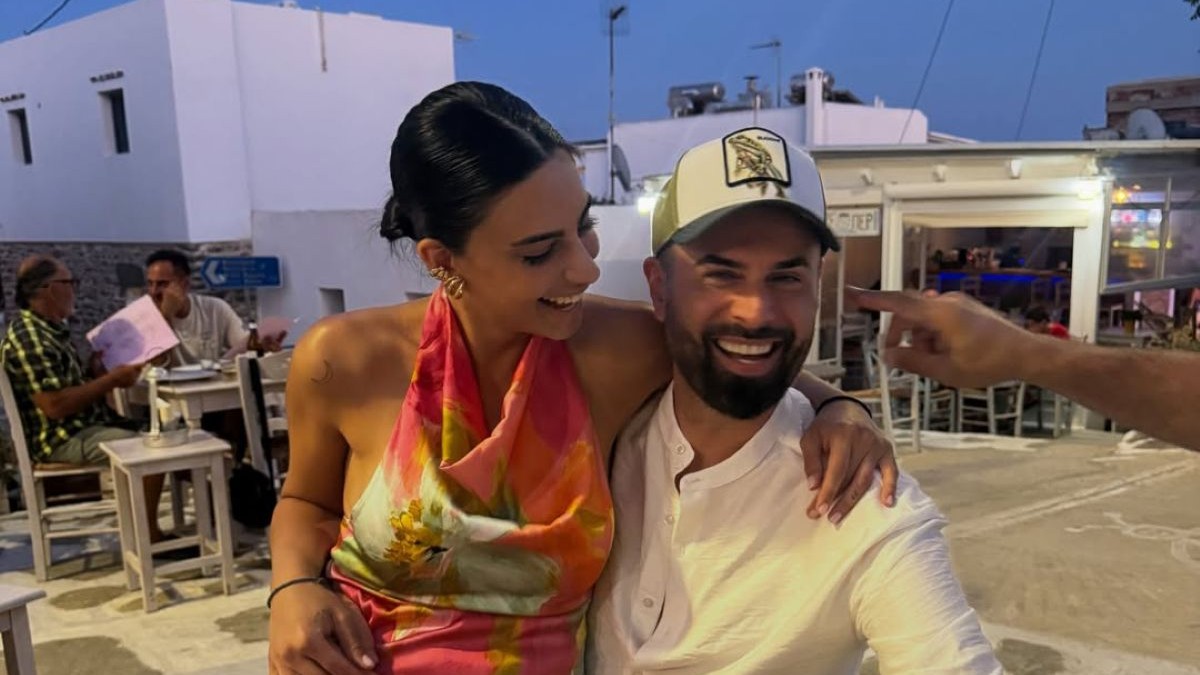 Γιώργος Παπαδόπουλος – Γαλάτεια Βασιλειάδη: Οικογενειακές διακοπές στη Σχοινούσα με τους δύο γιους τους