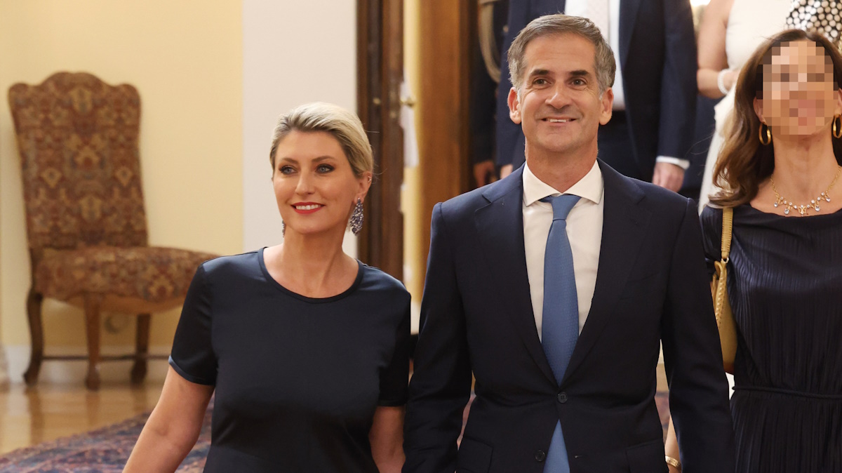 Σία Κοσιώνη: Η κομψή εμφάνιση στη δεξίωση για την επέτειο της Αποκατάστασης της Δημοκρατίας
