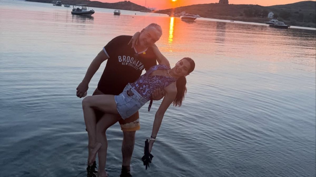 Σταματίνα Τσιμτσιλή: Οι φωτογραφίες με τον Θέμη Σοφό και η ξεχωριστή ευχή για τα γενέθλιά του – «Μαζί στις ανατολές του ήλιου…»