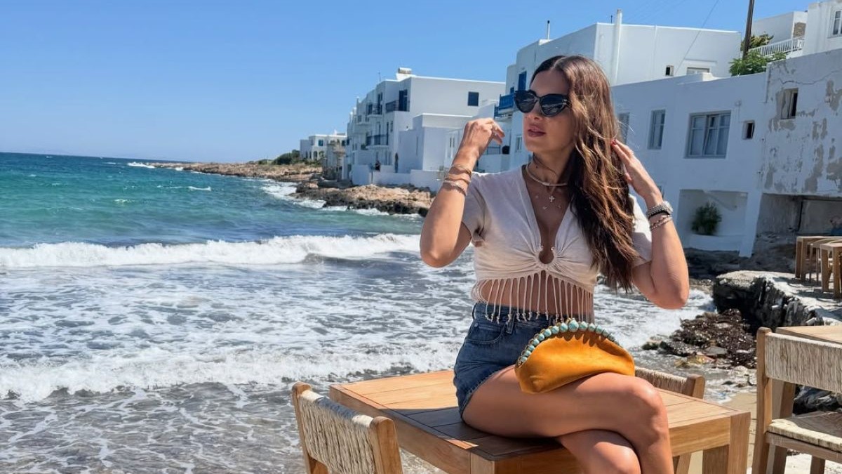 Σταματίνα Τσιμτσιλή: Καλοκαίρι στην Πάρο – Οι πρώτες εικόνες από τις διακοπές της