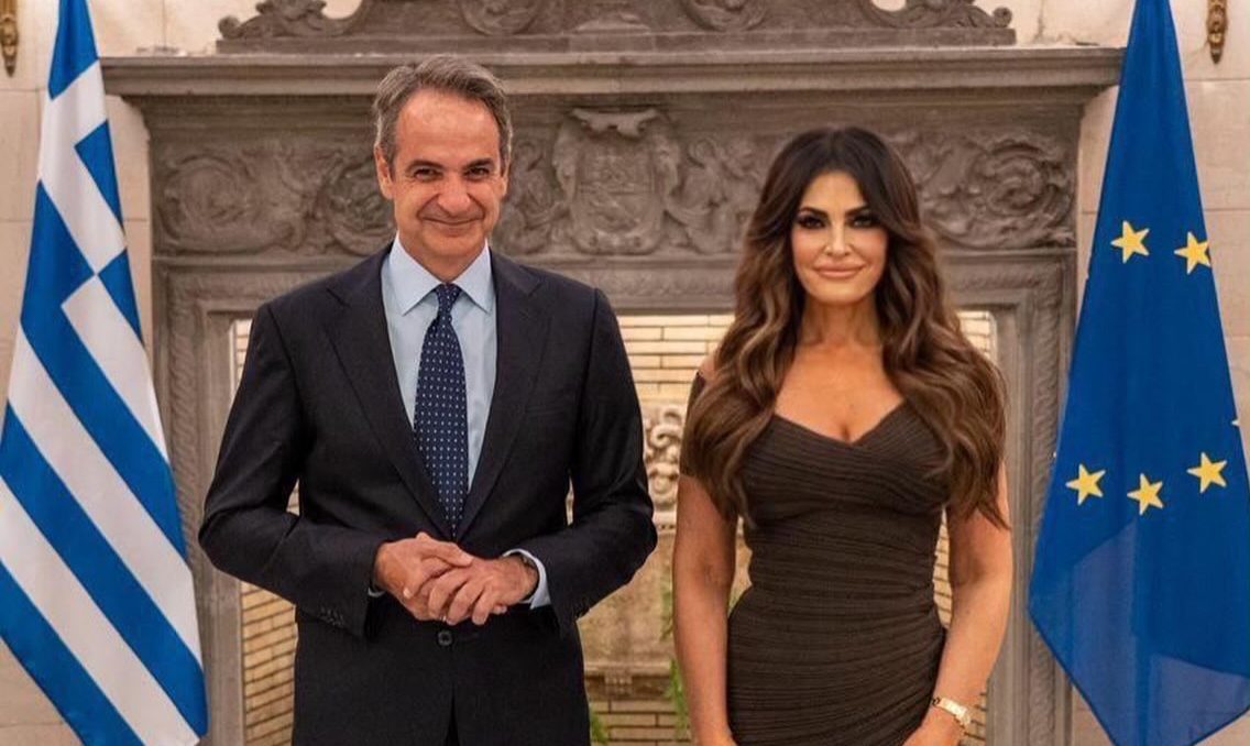 Κίμπερλι Γκίλφοϊλ: Το εντυπωσιακό Balmain φόρεμα που επέλεξε για το δείπνο στο Μαξίμου