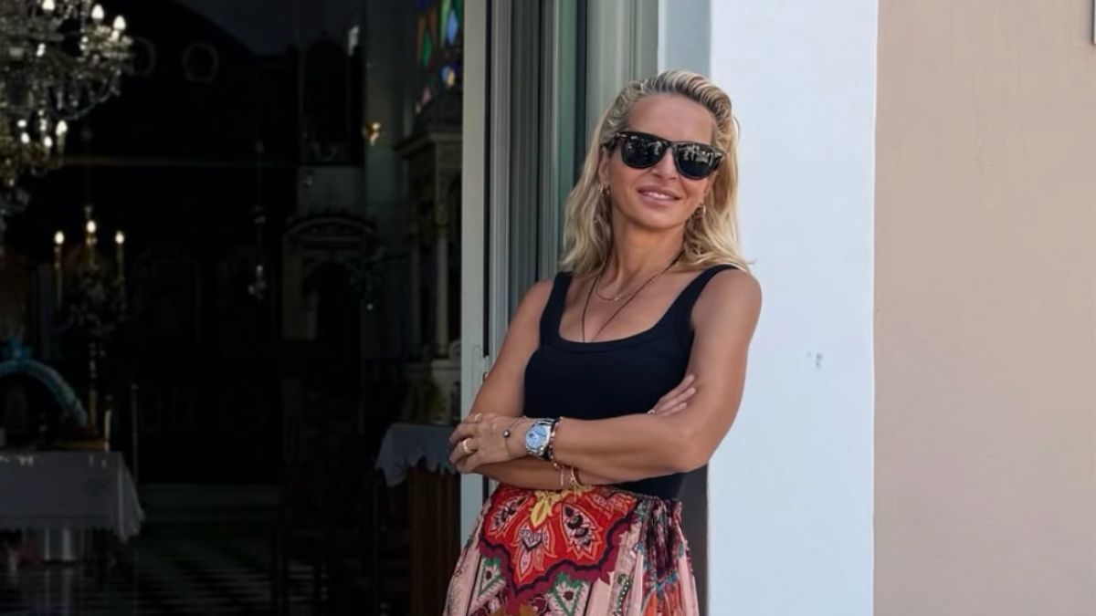 Μαρία Μπεκατώρου: Στην Κεφαλονιά για τον Δεκαπενταύγουστο – Οι φωτογραφίες από το χωριό της