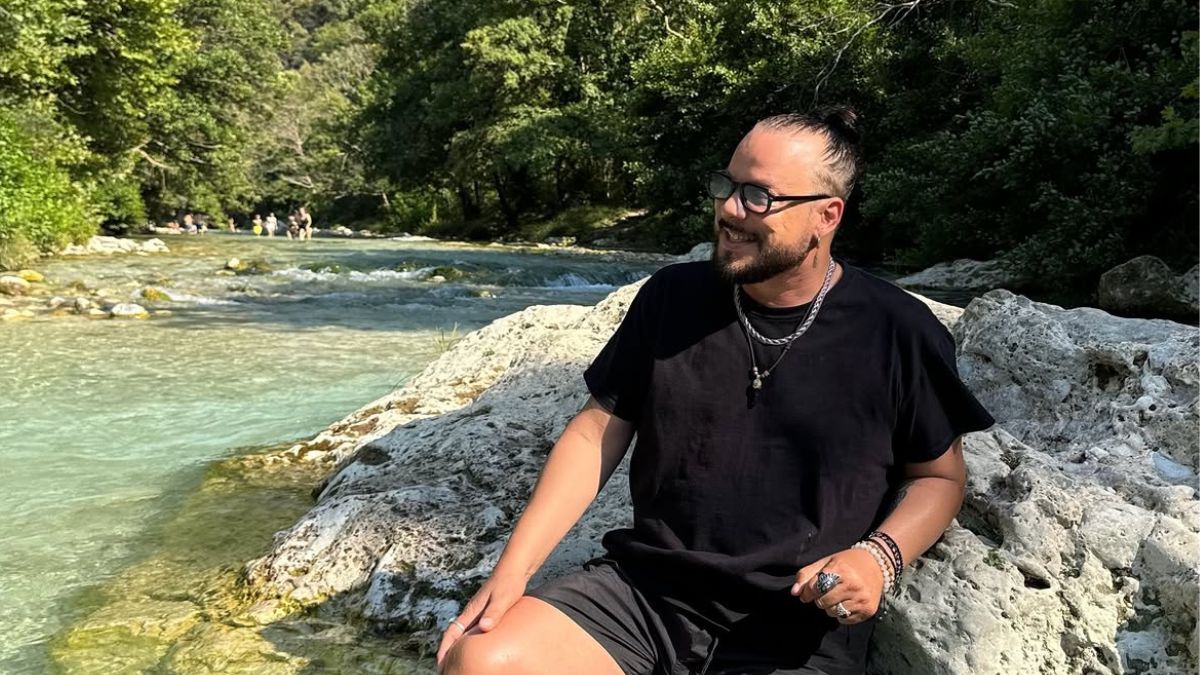 Χρήστος Δάντης: Βούτηξε στα παγωμένα νερά του ποταμού Αχέροντα