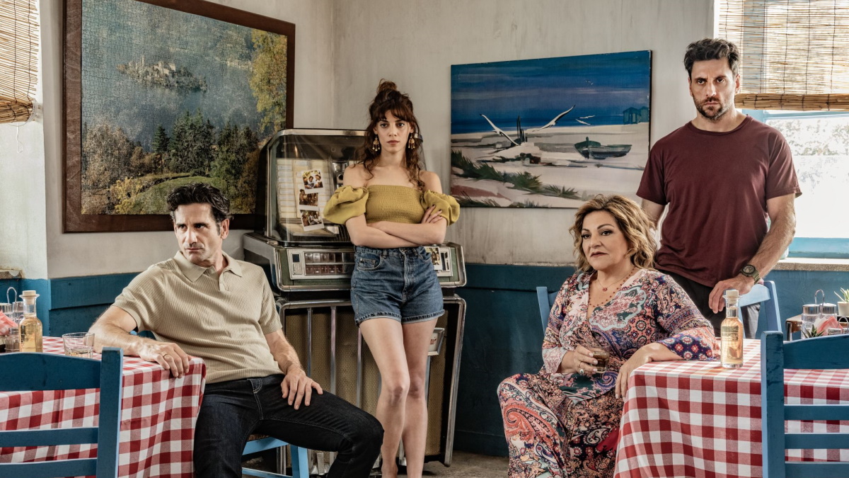 Είδαμε το Κάμπινγκ που κάνει πρεμιέρα στο Mega και αυτή είναι η κριτική μας