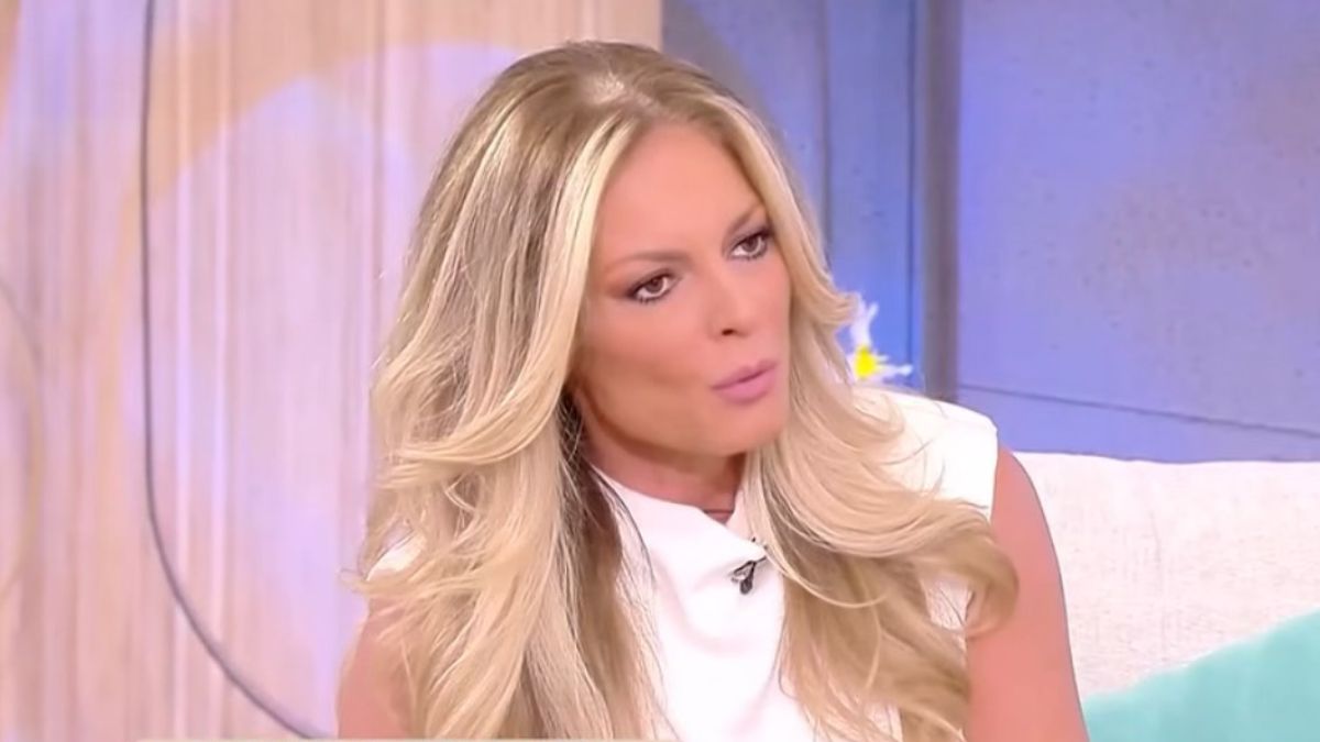 Κατερίνα Λάσπα: Η συγκινητική αναφορά στον Γιώργο Μαζωνάκη «Αισθάνομαι ότι τώρα βρήκε το φως και την ηρεμία»