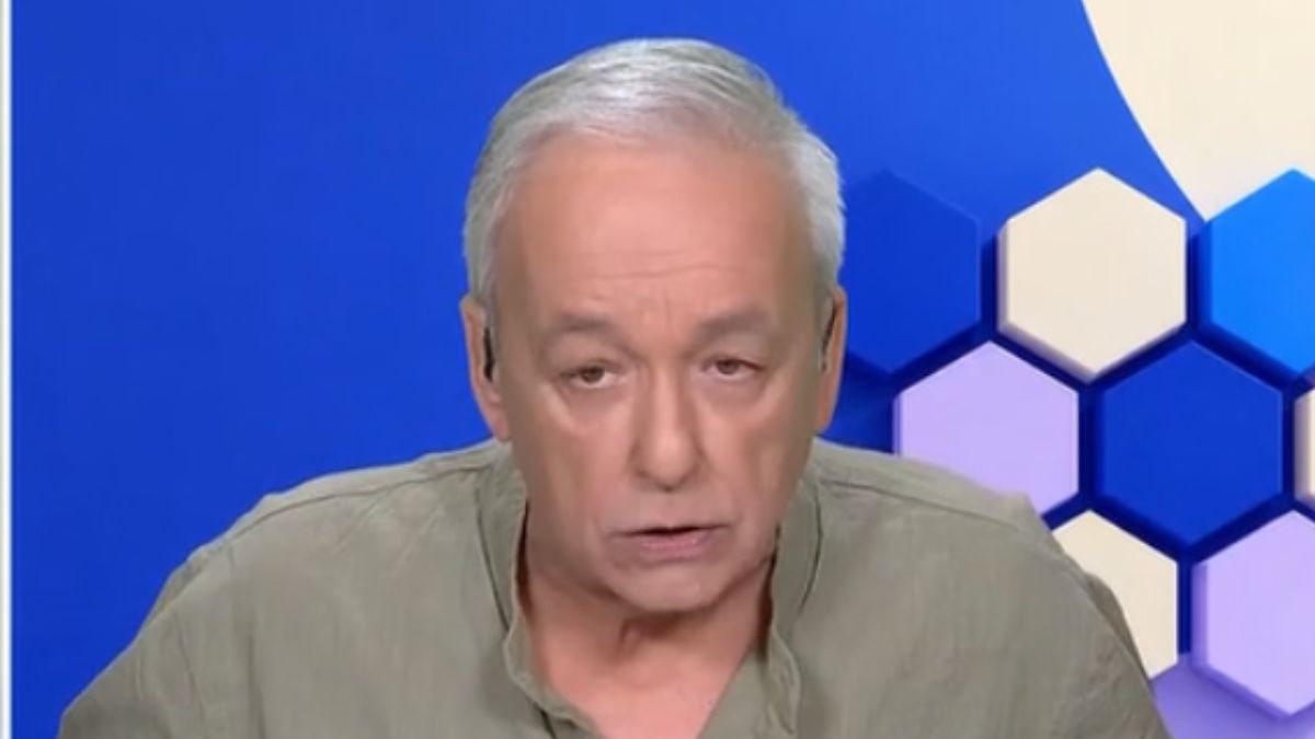 Έξαλλος ο Ανδρέας Μικρούτσικος με τον υπνοθεραπευτή μετά τις δηλώσεις Γλύκα – «Βγάζει λεφτά σαν τσαρλατάνος»
