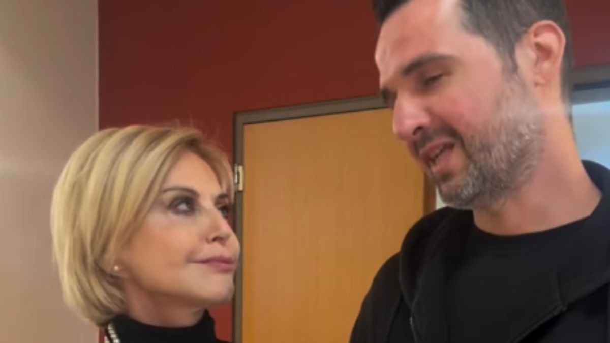 Αλεξάνδρα Παλαιολόγου: Συνάντησε συγκινημένη τον άνθρωπο που έκανε το γκράφιτι του Γιώργου Μαζωνάκη – «Ξέρω πως είσαι πλέον στην αγκαλιά του Θεου»