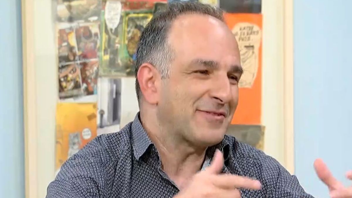 Γιώργος Μαζωνάκης: Ο στενός του συνεργάτης του τραγουδιστή – «Δεν το χωράει ο νους μου ότι έχει συμβεί αυτό το πράγμα. Πολύ άσχημο και πολύ άδικο»