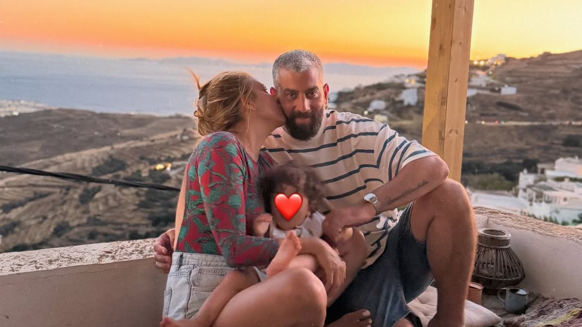 Φωτεινή Πετρογιάννη: Κάνει τον απολογισμό του καλοκαιριού της μέσα από ένα τρυφερό βίντεο με τον γιο και τον σύζυγό της