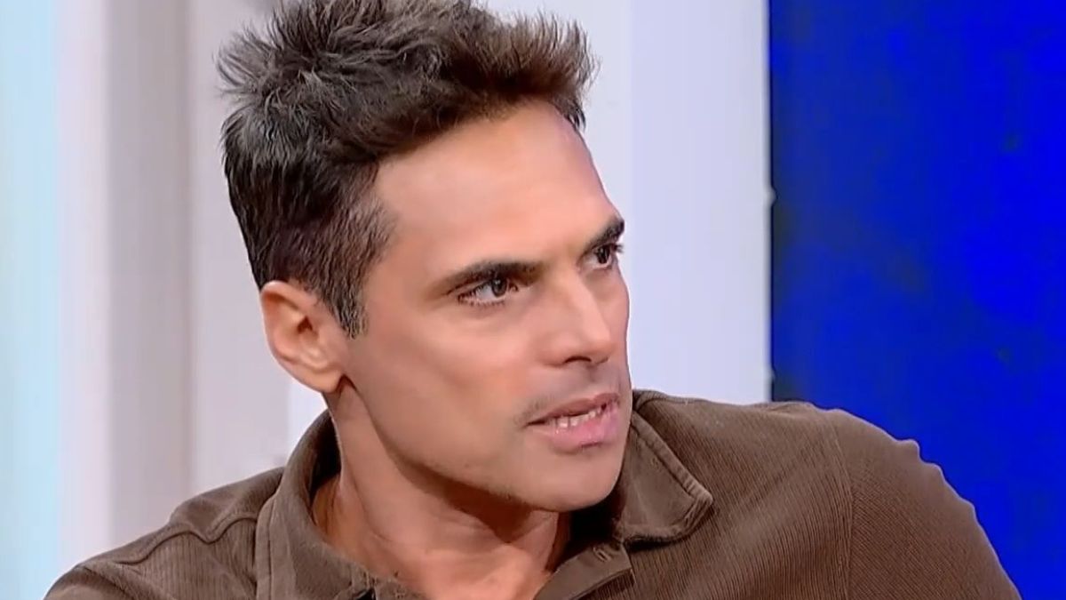 Γιώργος Παπαγεωργίου: «Αυτό το πολύ επιθετικό μάρκετινγκ στη showbiz με ξενερώνει, με φοβίζει. Είμαι λίγο μιας άλλης φιλοσοφίας»