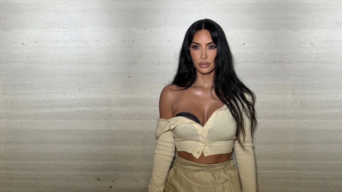 Kim Kardashian: Το μικρό cardigan που αλλάζει ένα απλό look