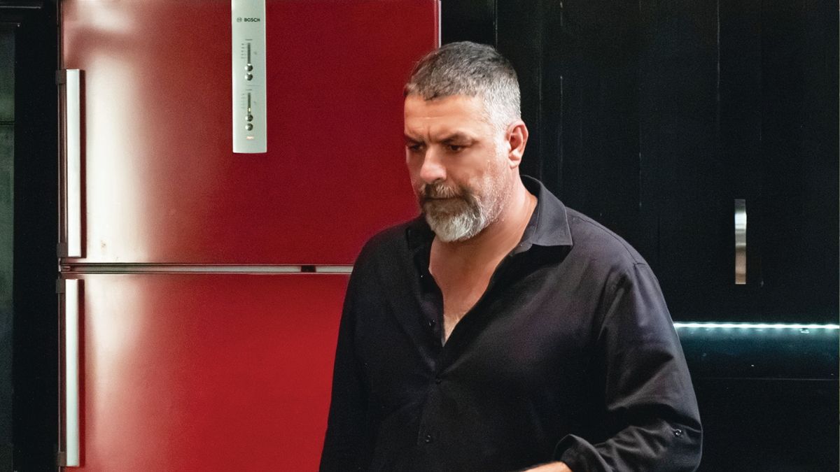 Δύο Μαύρα Πουκάμισα: Ο φακός του ΟΚ! στα γυρίσματα της νέας δραματικής σειράς του Mega