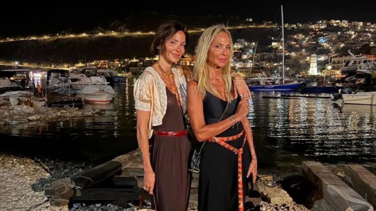 Σοφία Καρβέλα: Το συγκινητικό μήνυμά της για την Άννα Βίσση, λίγες ώρες μετά την συναυλία της στο ΟΑΚΑ