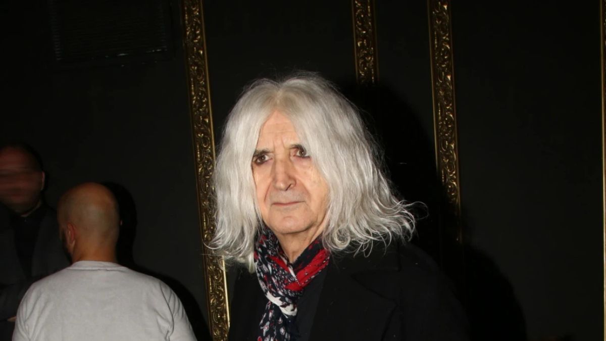 Διαψεύδει το περιβάλλον του Νίκου Καρβέλα το επεισόδιο με ελεγκτές της ΑΑΔΕ στο σπίτι του