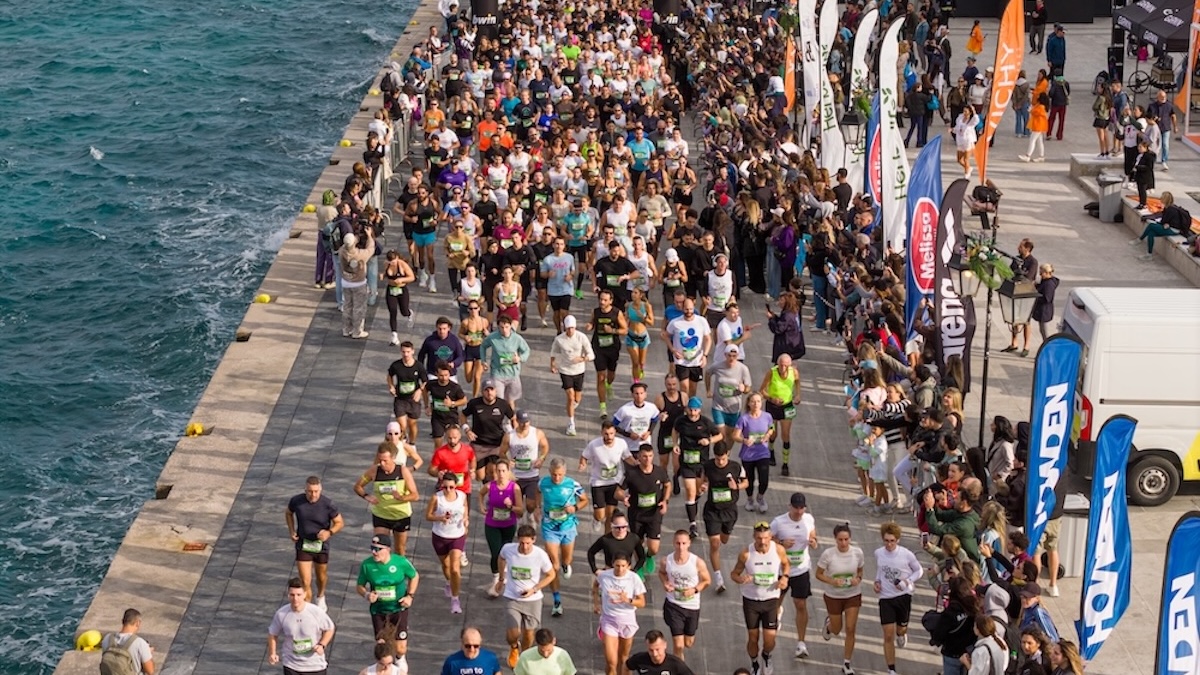 15 χρόνια Spetses Mini Marathon: Οι Σπέτσες φόρεσαν τα γιορτινά τους