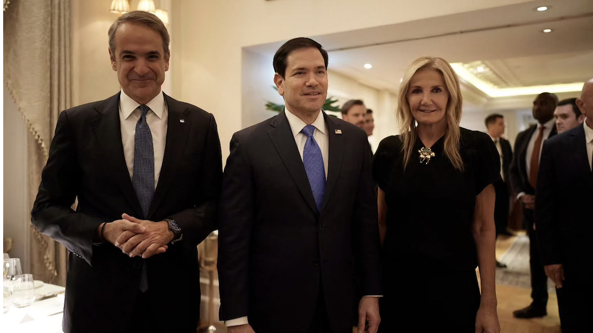 Μαρέβα Μητσοτάκη: Το chic μαύρο φόρεμα στην επίσημη συνάντηση με τον Υπουργό Εξωτερικών των ΗΠΑ