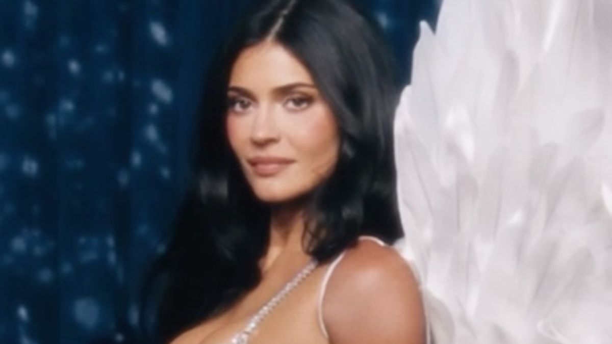 Victoria’s Secret Show 2026: H Κάιλι Τζένερ έκανε το ντεπούτο της στην πασαρέλα με το Fantasy Bra των 50 εκατομμυρίων δολαρίων