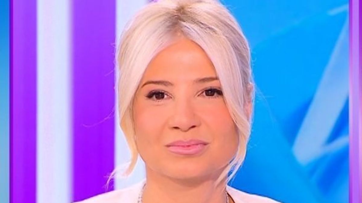 Φαίη Σκορδά για τον στενό συνεργάτη και φίλο του Γιώργου Μαζωνάκη: «Στο τηλέφωνο ούρλιαζε, μου έλεγε “ Τόσα χρόνια καριέρα και θέλετε να τον υποτιμήσετε έτσι;”»