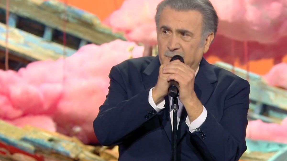 Λάκης Λαζόπουλος για τον θάνατο του Γιώργου Μαζωνάκη: «Πέθανε σε ένα διαμέρισμα που παρίστανε το ιατρείο. H γυναίκα μου είχε ακολουθήσει έναν άλλον του Κολωνακίου»