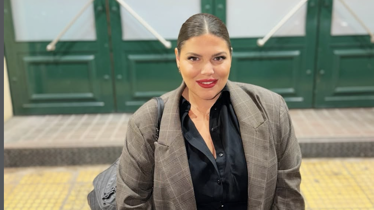 Δανάη Μπάρκα: Το χαλαρό βίντεο με φουσκωμένη κοιλίτσα και το μήνυμα για το φθινόπωρο – «Σόρρυ καλοκαιρινοί τύποι»