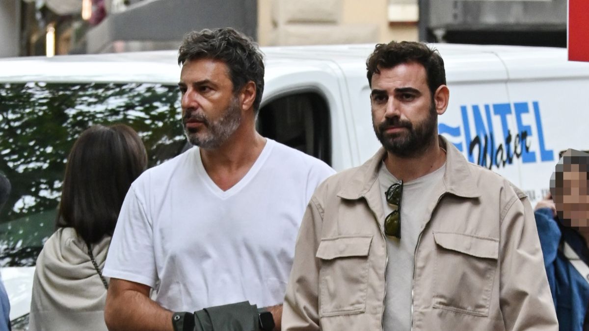 Βασίλης Παλαιολόγος – Νίκος Πολυδερόπουλος: Χαλαρή βόλτα στο κέντρο της Αθήνας