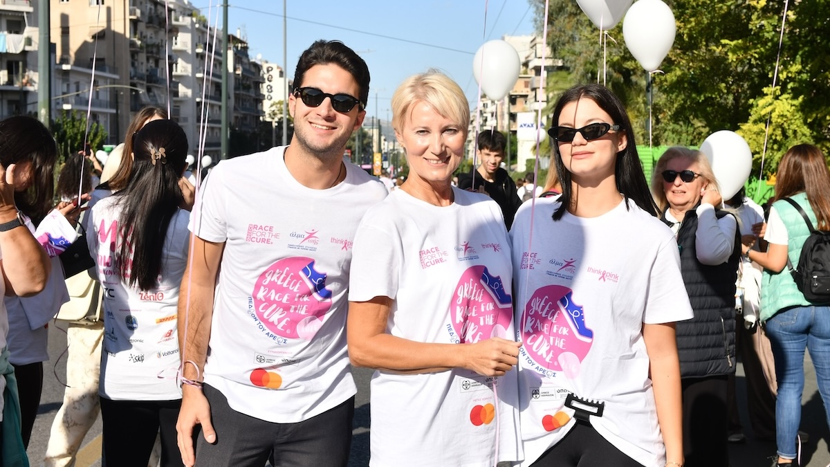 Νατάσα Παζαΐτη: Στο Race for the Cure με τα δίδυμα παιδιά της, Αλέξανδρο και Αλίκη – Η σπάνια κοινή εμφάνιση